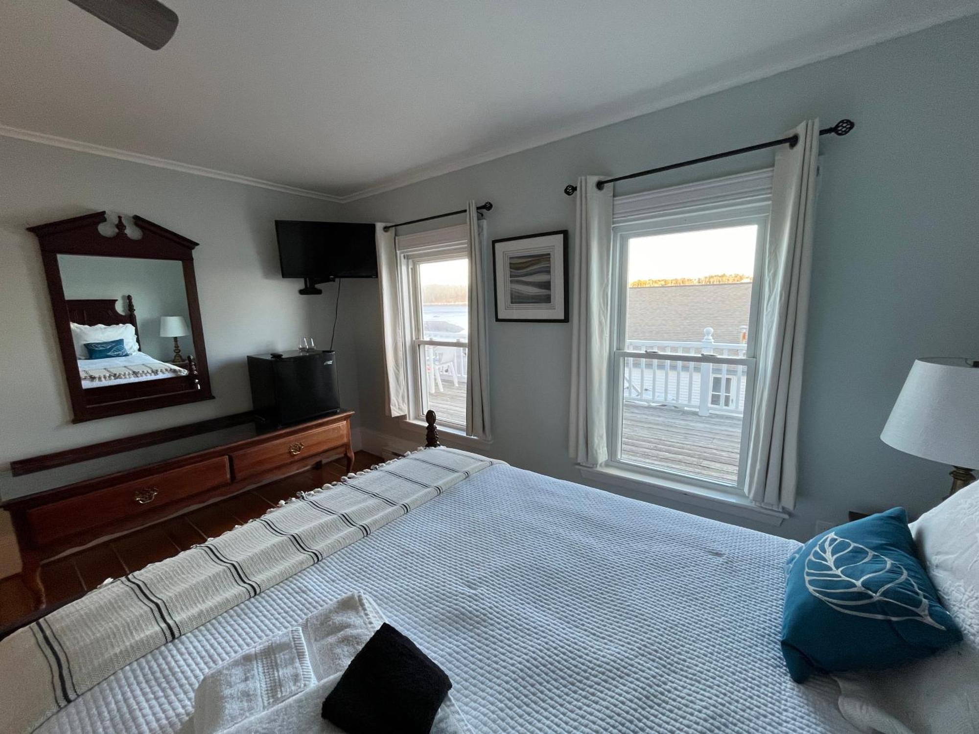Spinneys Guesthouse & Beach Cottages Phippsburg Екстериор снимка