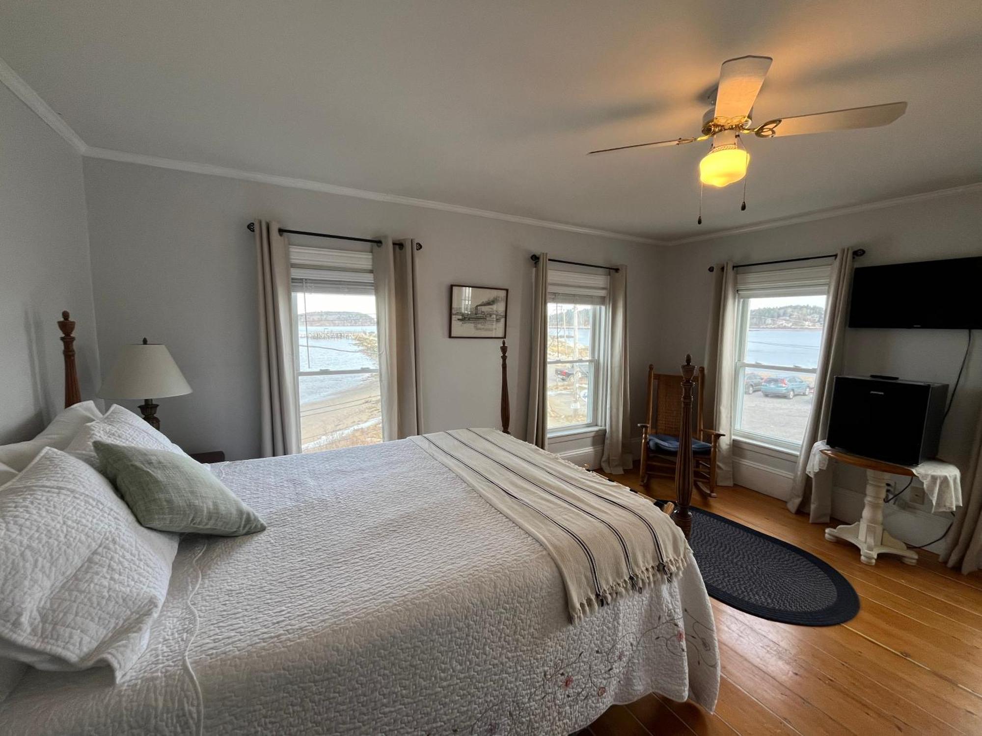 Spinneys Guesthouse & Beach Cottages Phippsburg Екстериор снимка